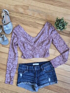 City Triangles Mauve Lace Long Sleeve Cropped Top